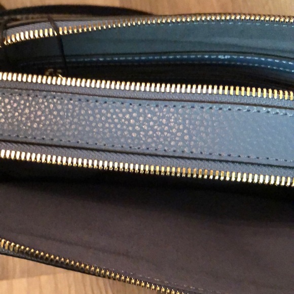 Ted Baker London Darlino Leather Graphic Blue Floral Print Camera Bag NWT - Picture 8 of 16